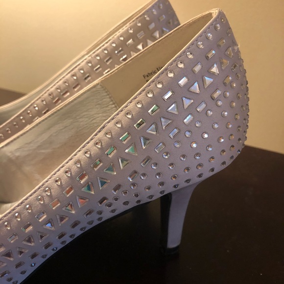 Gently used silver gemstone heels - Picture 5 of 6